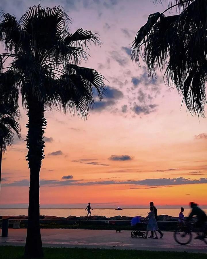 Sea Line Aparthotel & Batumi Beach Resort Luaran gambar