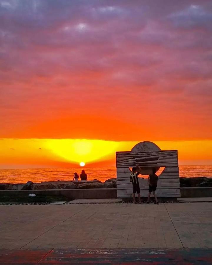 Sea Line Aparthotel & Batumi Beach Resort Luaran gambar
